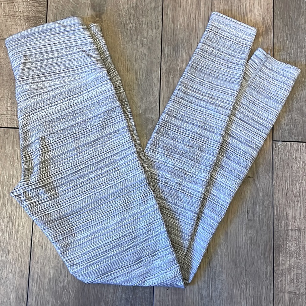Athleta yoga pants leggings great color & pattern